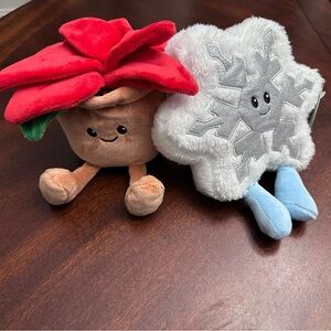 2 NWT Gigglescape 6" Snowflake & 7'' Pointsettia Flower Pot Plush Toys